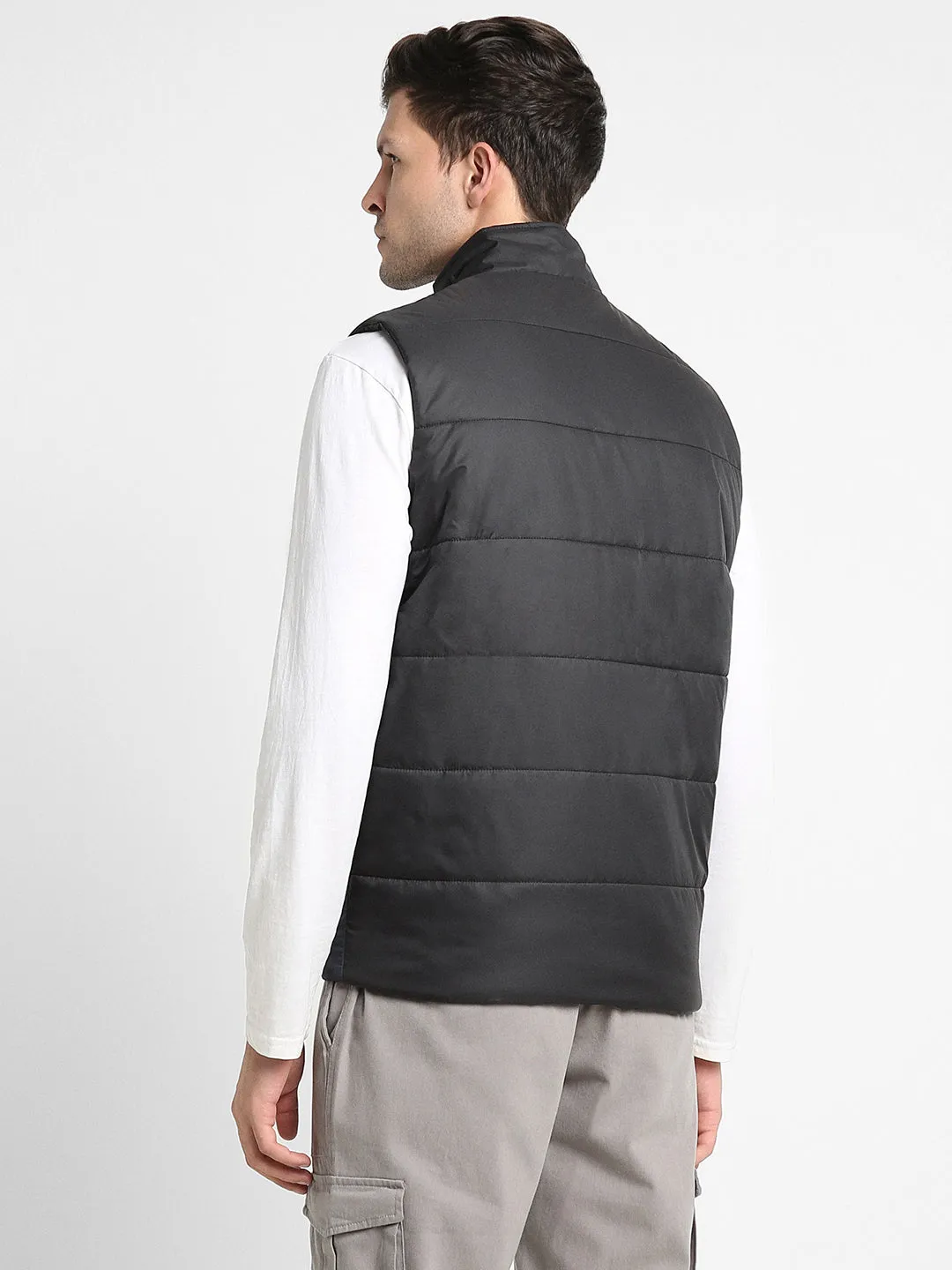 Men's Mock Neck Regular Fit Colourblocked Gilet Jacket