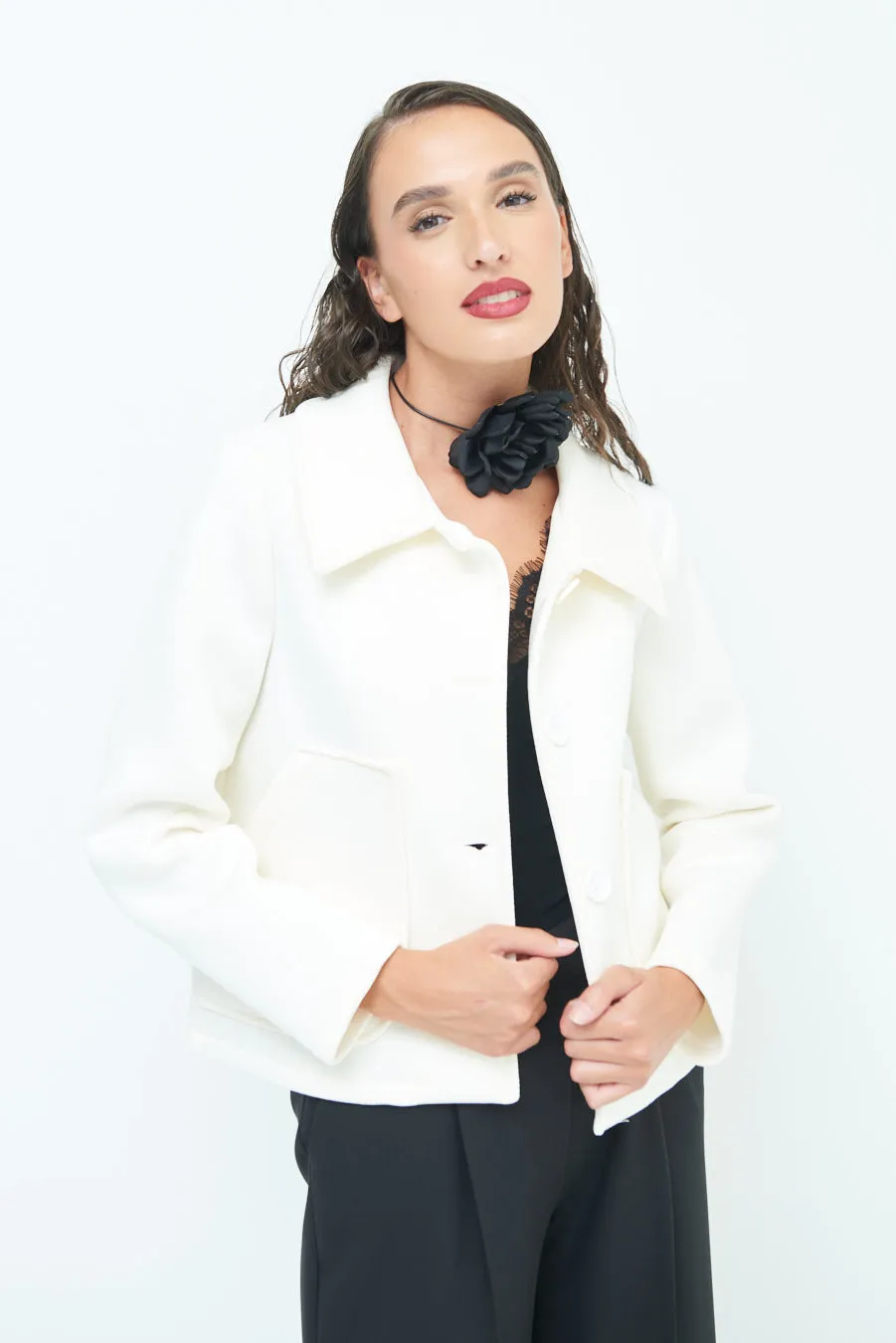 Stylish cropped jacket with classic collar wholesale